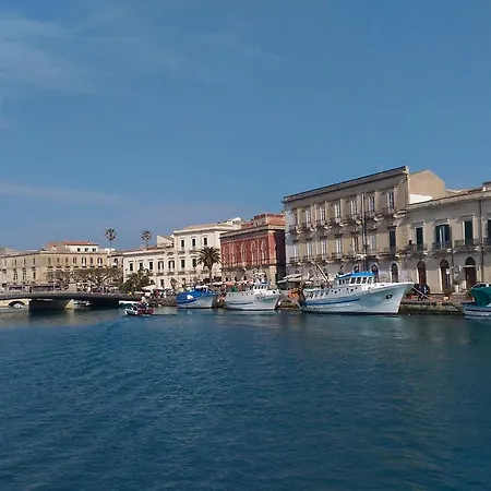 アパート Ortigia Vista Cielo E Mare - Ortigiavistamareonweb It