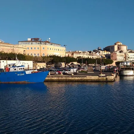Ortigia Vista Cielo E Mare - Ortigiavistamareonweb It シラクーサ